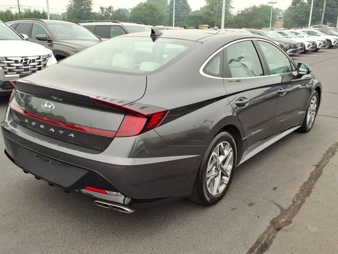 Used 2023 Hyundai Sonata SEL w/ Convenience Package FWD image 5