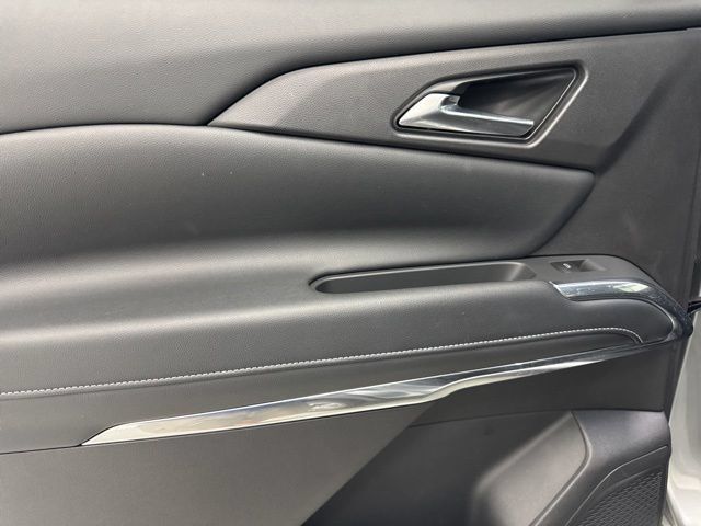 Used 2026 Chevrolet Traverse LT FWD image 24