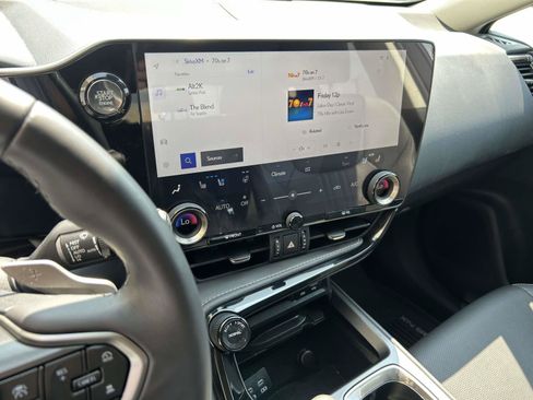 Used 2025 Lexus NX 250 FWD w/ Accessory Package (2T) image 15