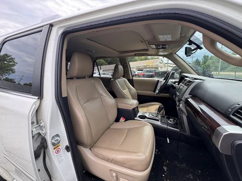 Used 2015 Toyota 4Runner Limited AWD/4WD image 11