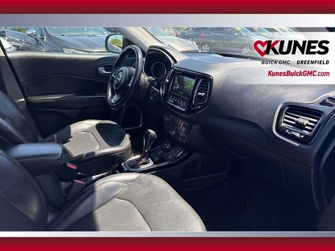 Used 2018 Jeep Compass Limited w/ Navigation Group AWD/4WD image 40