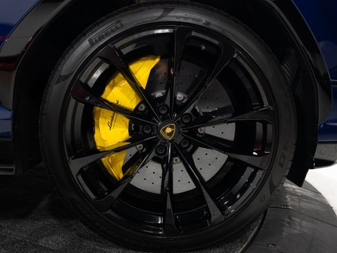 Used 2023 Lamborghini Urus S AWD/4WD image 28