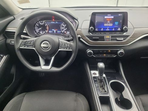 Used 2023 Nissan Altima 2.5 SV image 22