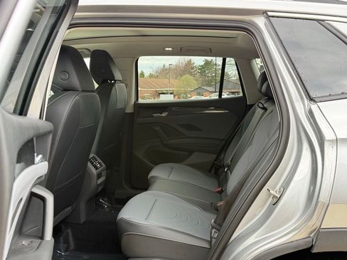 New 2026 Volkswagen Tiguan SE AWD/4WD image 19