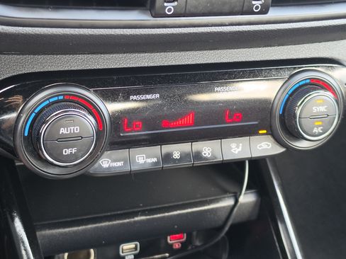 Used 2022 Kia Forte GT-Line w/ GT-Line Technology Package FWD image 20