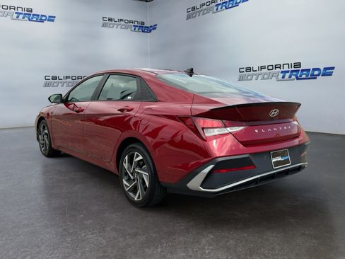Used 2025 Hyundai Elantra Sport w/ Cargo Package FWD image 7