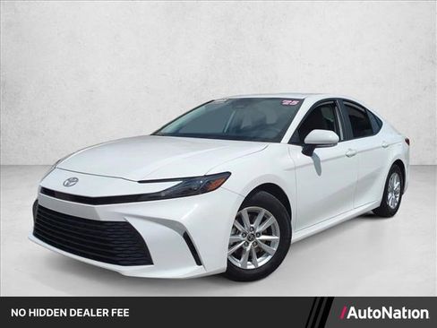 Certified 2025 Toyota Camry LE FWD image 1