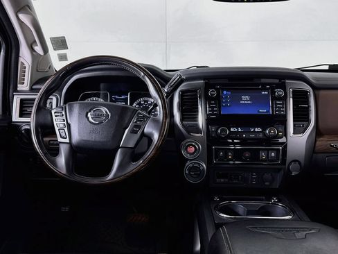 Used 2017 Nissan Titan Platinum Reserve AWD/4WD image 14