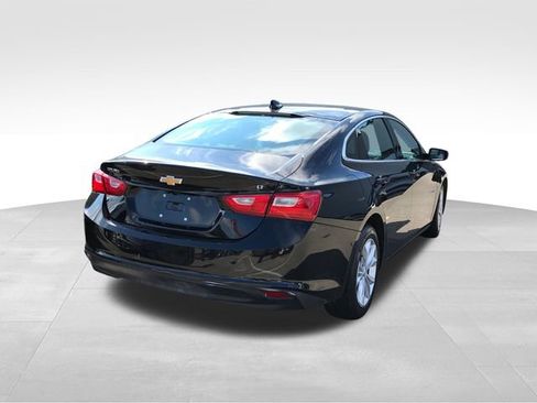 Used 2023 Chevrolet Malibu LT FWD image 2
