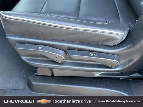 Used 2023 Chevrolet Suburban Premier image 35