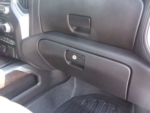 Used 2022 GMC Sierra 1500 SLT AWD/4WD image 42