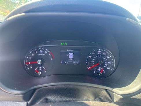 Used 2020 Kia Soul LX image 19