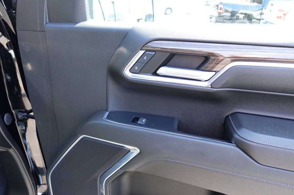 Used 2023 Chevrolet Silverado 1500 LT AWD/4WD image 33