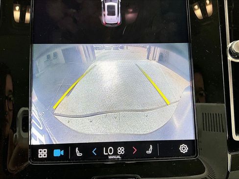 Used 2023 Volvo XC40 B4 Plus w/ Driver Assist Package image 30