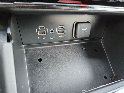 Used 2023 Jeep Grand Cherokee Summit w/ Luxury Tech Group V image 27