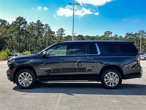 Used 2024 Chevrolet Suburban Premier image 5