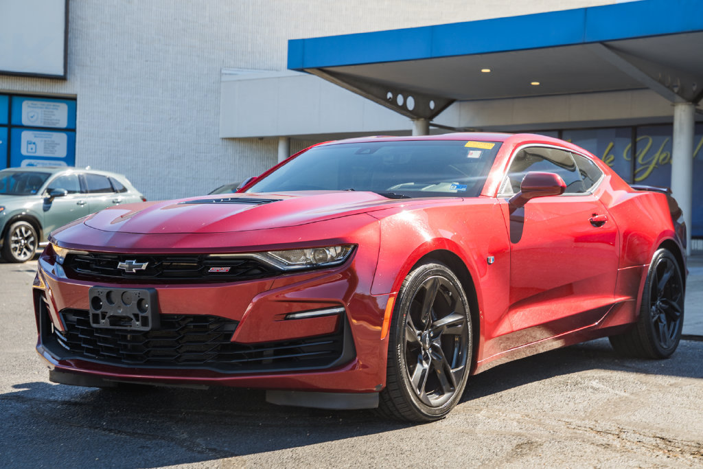 Used 2022 Chevrolet Camaro SS RWD image 3