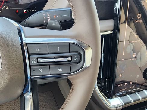 New 2026 GMC Yukon XL Denali w/ Sun & Power Step Package AWD/4WD image 22