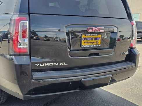 Used 2019 GMC Yukon XL SLT w/ Open Road Package AWD/4WD image 7