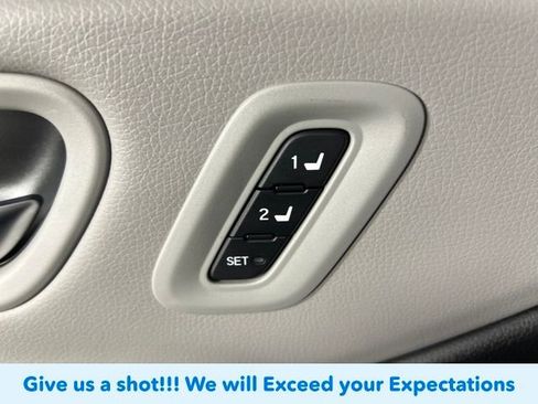 Certified 2025 Honda Pilot Touring image 11