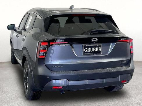 Certified 2025 Nissan Kicks SV w/ SV Premium Package AWD/4WD image 15