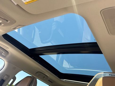 Used 2025 INFINITI QX80 Sensory image 23