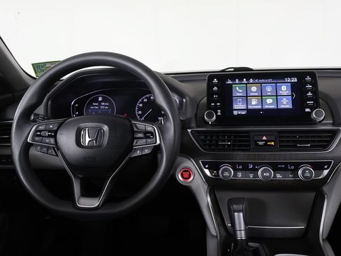Used 2020 Honda Accord EX image 32