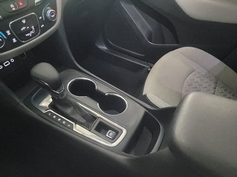 Used 2024 Chevrolet Equinox LS image 26