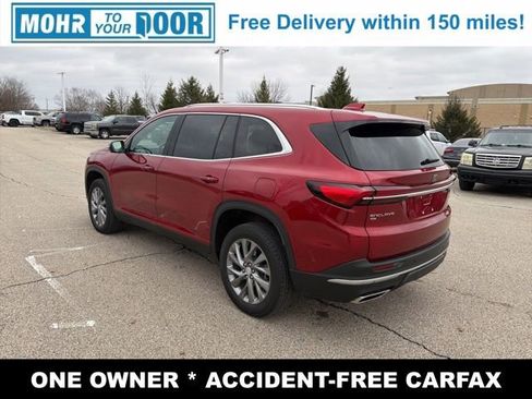 Used 2025 Buick Enclave Preferred image 3