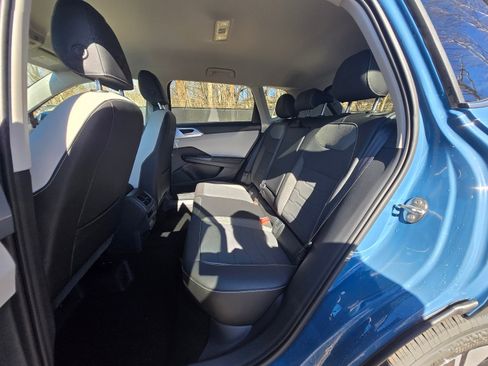 New 2026 Volkswagen Taos SE AWD/4WD image 13