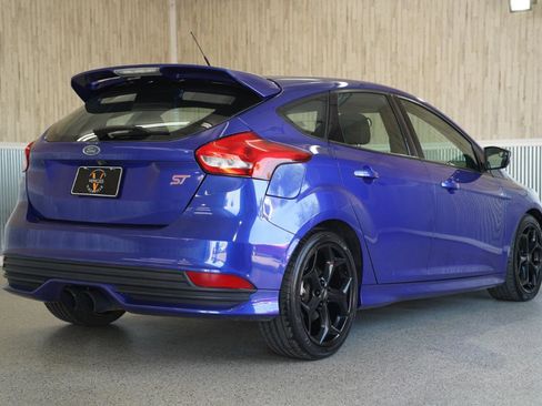 Used 2015 Ford Focus ST image 10