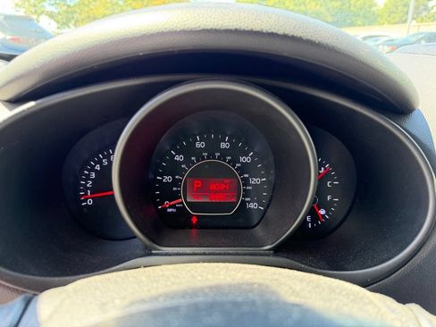 Used 2016 Kia Soul FWD image 12