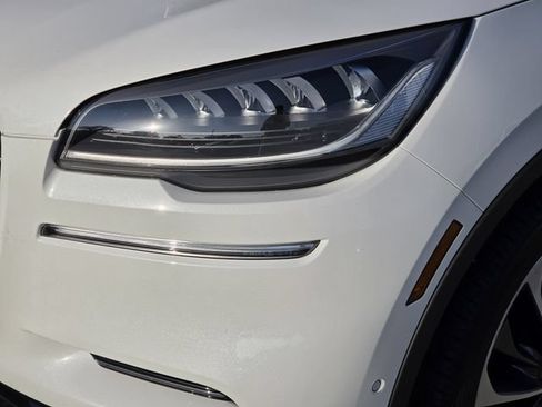 Used 2023 Lincoln Aviator Reserve w/ Equipment Group 201A AWD/4WD image 6