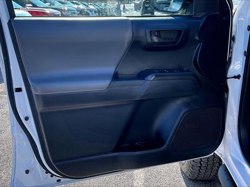 Used 2019 Toyota Tacoma SR w/ SR Convenience Package image 19