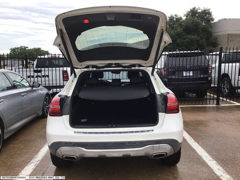 Used 2019 Mercedes-Benz GLA 250 image 10