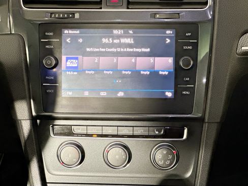 Used 2019 Volkswagen Golf Alltrack S AWD/4WD image 25