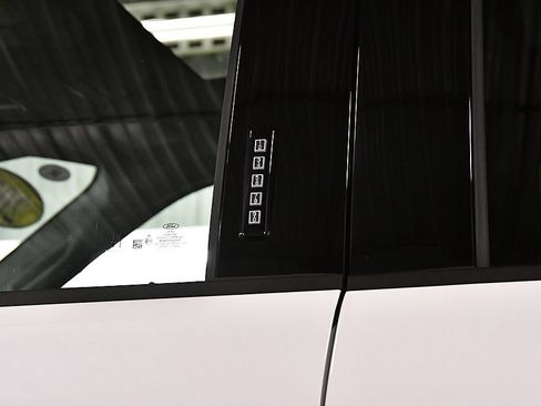 New 2026 Ford F250 Lariat w/ Black Appearance Package AWD/4WD image 16