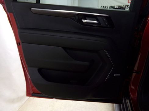 New 2025 Chevrolet Suburban LT w/ Comfort Package image 13