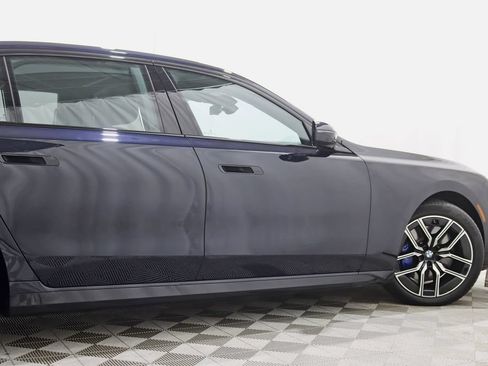 Used 2024 BMW 740i xDrive w/ Premium Package 2 AWD/4WD image 10