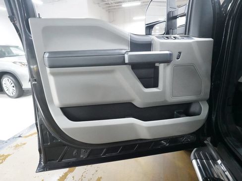 Used 2022 Ford F250 XLT AWD/4WD image 24