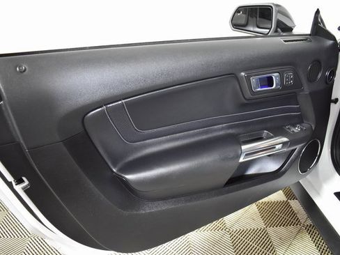 Used 2022 Ford Mustang GT Premium w/ Equipment Group 401A image 7