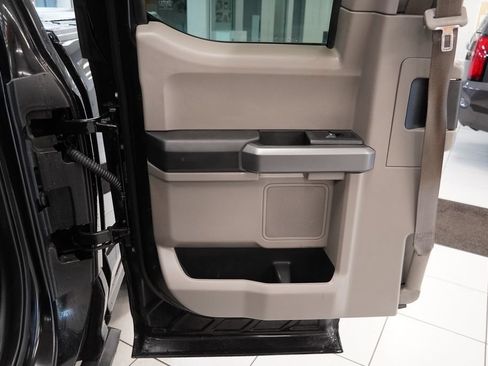Used 2019 Ford F150 XLT w/ Equipment Group 302A Luxury AWD/4WD image 15