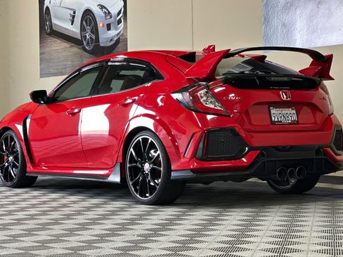 Used 2018 Honda Civic Type R image 6