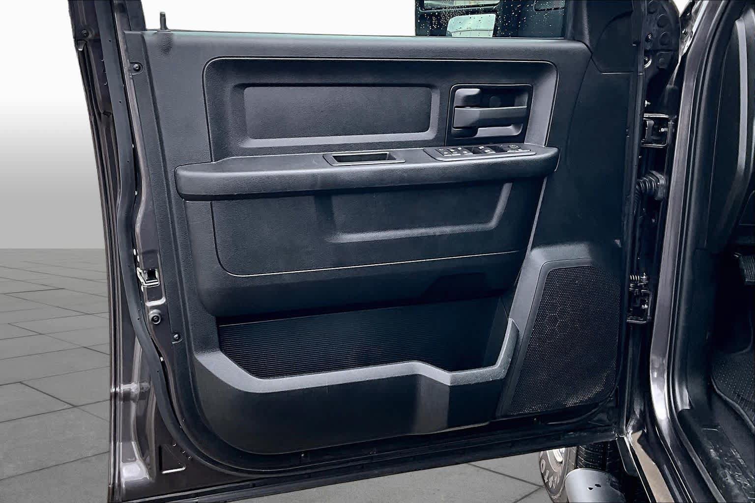 Used 2025 RAM 2500 Tradesman AWD/4WD image 24