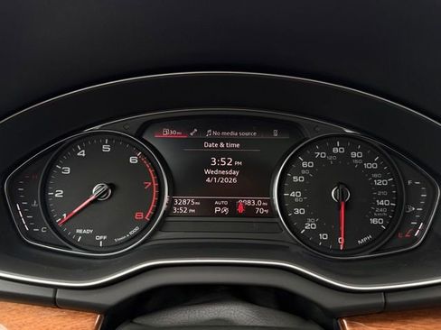 Used 2022 Audi Q5 2.0T Premium w/ Convenience Package AWD/4WD image 18