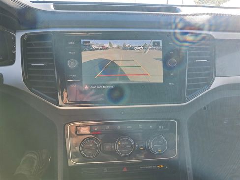 Used 2021 Volkswagen Atlas Cross Sport SEL Premium image 21