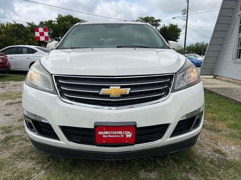 Used 2014 Chevrolet Traverse LT FWD image 3