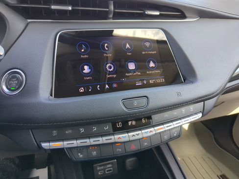 Used 2019 Cadillac XT4 Premium Luxury image 21