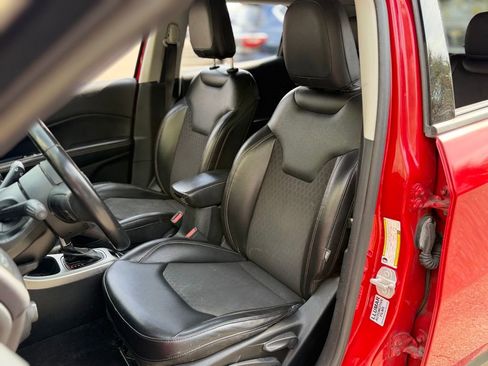 Used 2018 Jeep Compass Latitude FWD image 24