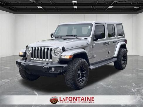 Used 2018 Jeep Wrangler Unlimited Sahara AWD/4WD image 1